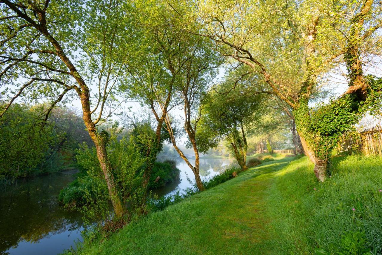 Our Goldfinch 1- Sleeps 2 Persons- Private Hot Tub-Pet Friendly-Tranquil Holiday Away From It All Yet Not Far From St Austell- The Holiday Home Has One Bedroom, Living And Dining Area, Equipped Kitchen-Decking-Outdoor Furniture-Fishing Lakes And More Grampound Екстер'єр фото